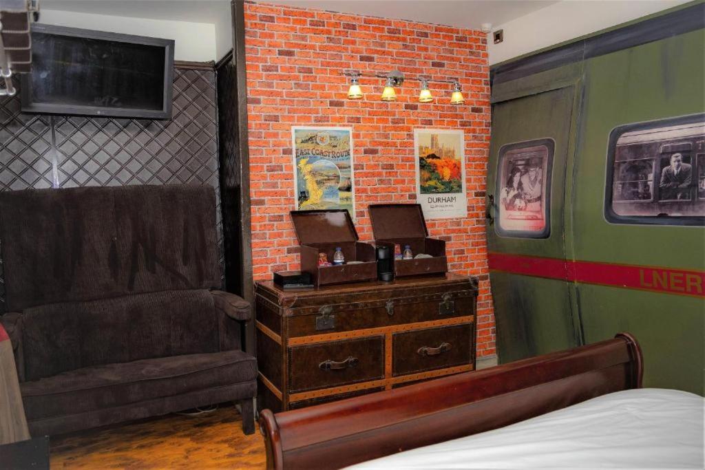 Oyo The Townhouse Hotel Durham Ngoại thất bức ảnh