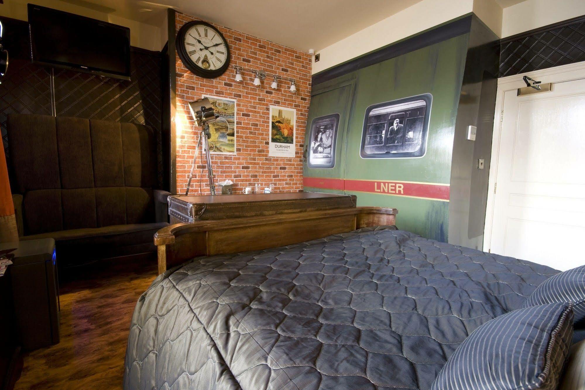 Oyo The Townhouse Hotel Durham Ngoại thất bức ảnh